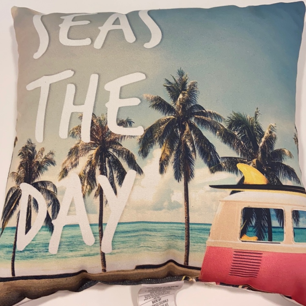 Decorative throw pillow beach themed